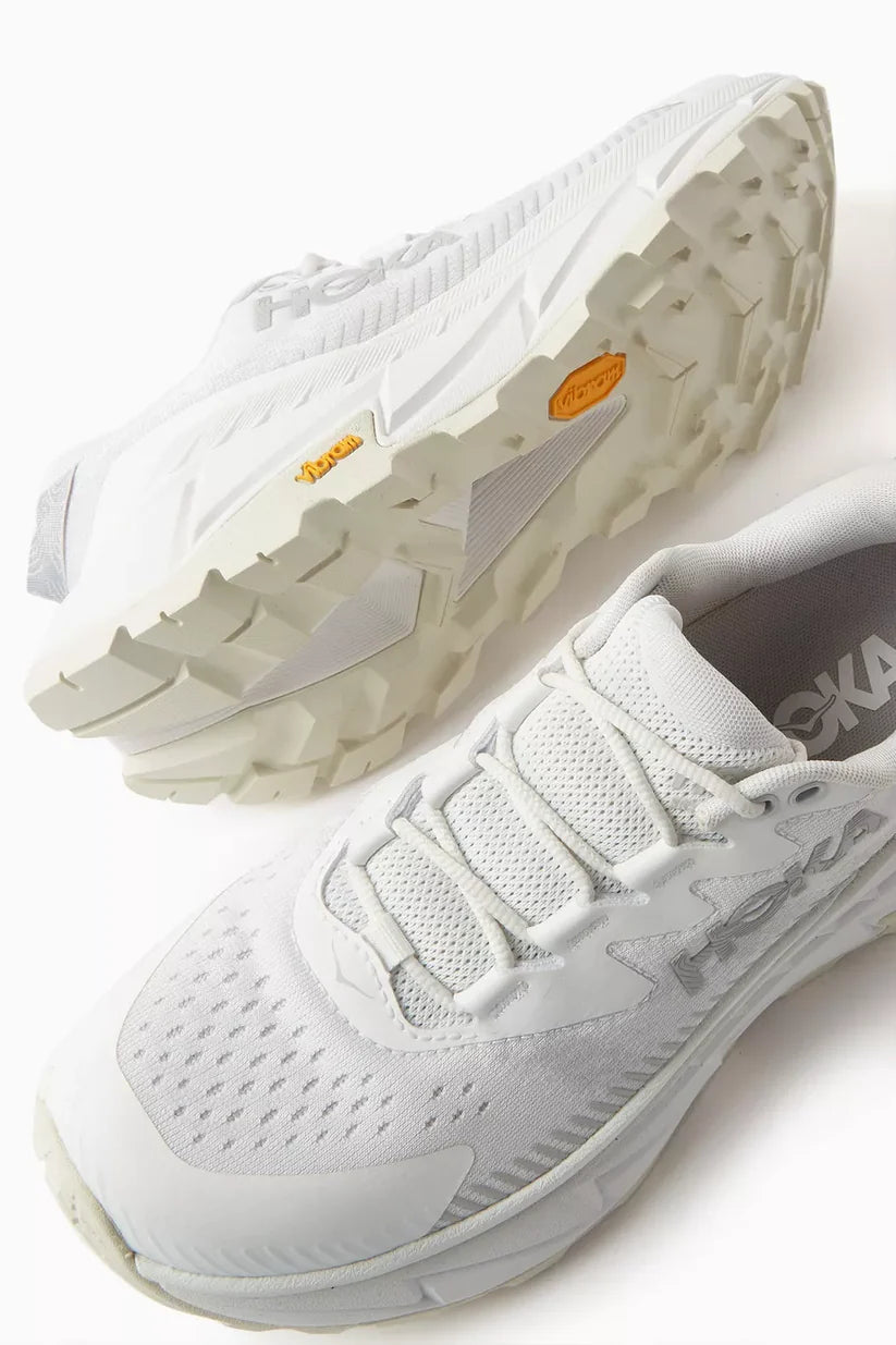 HOKAA SKYLINE FLOAT X ALL WHITE