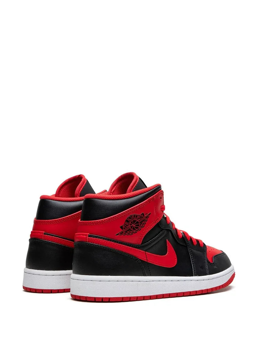 AIR JORDAN RETRO 1 HIGH BRED - 3