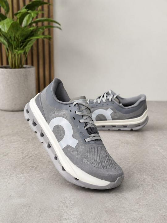 On Cloudflow 5 Running Grey