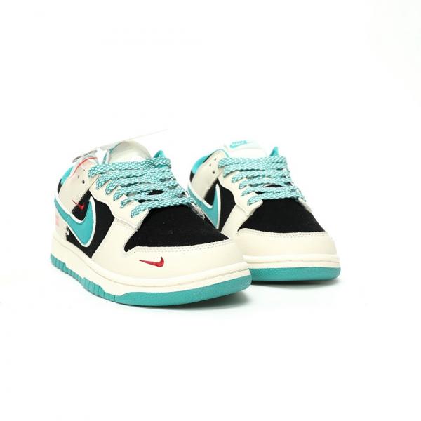 Suprem.e x Nik.e Sb Dunk Low Multi
