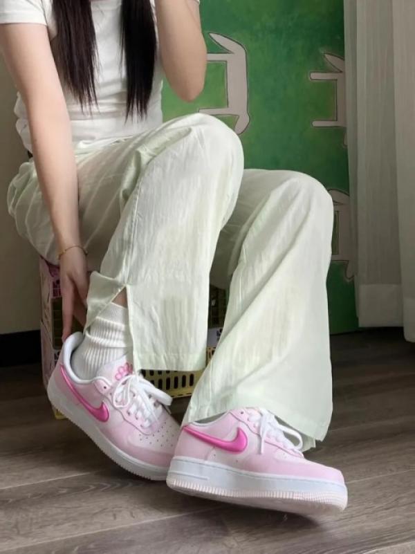 NIK_E AIRFORCE 1 LOW 07 PAW PRINT PINK