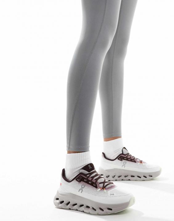 On Running Cloud tilt Quartz Pearl