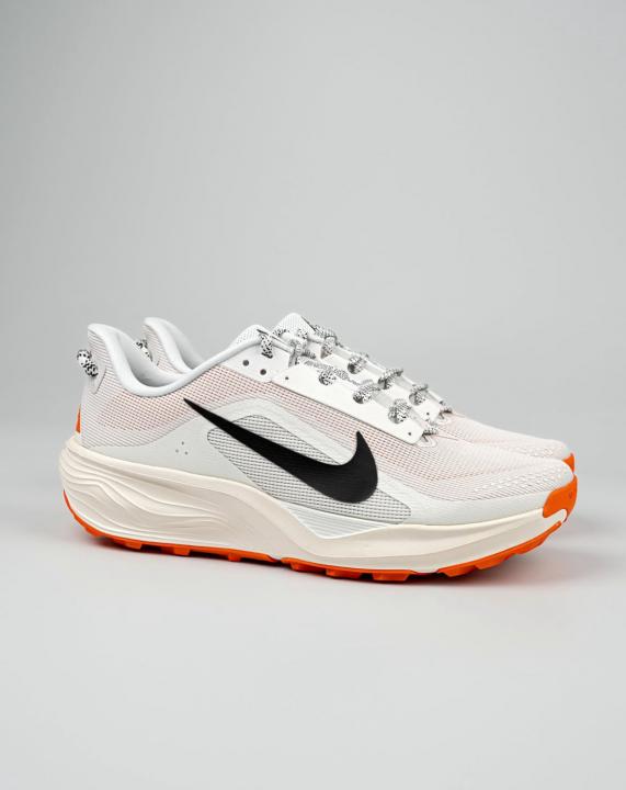 Nik.e ACG Pegasus Trail Running White orange