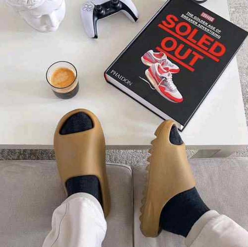 Adidaas yeezy slide ochre ua quality with original box n og slide sticker