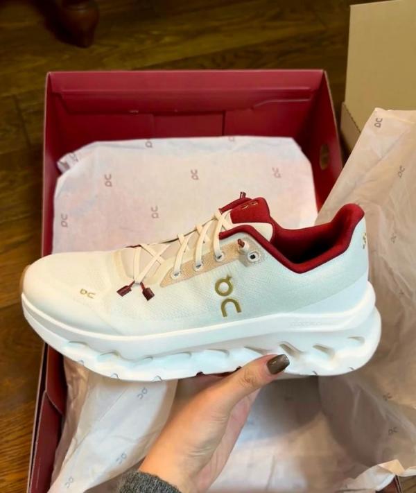 On Running Cloud Tilt Pearl Ivory