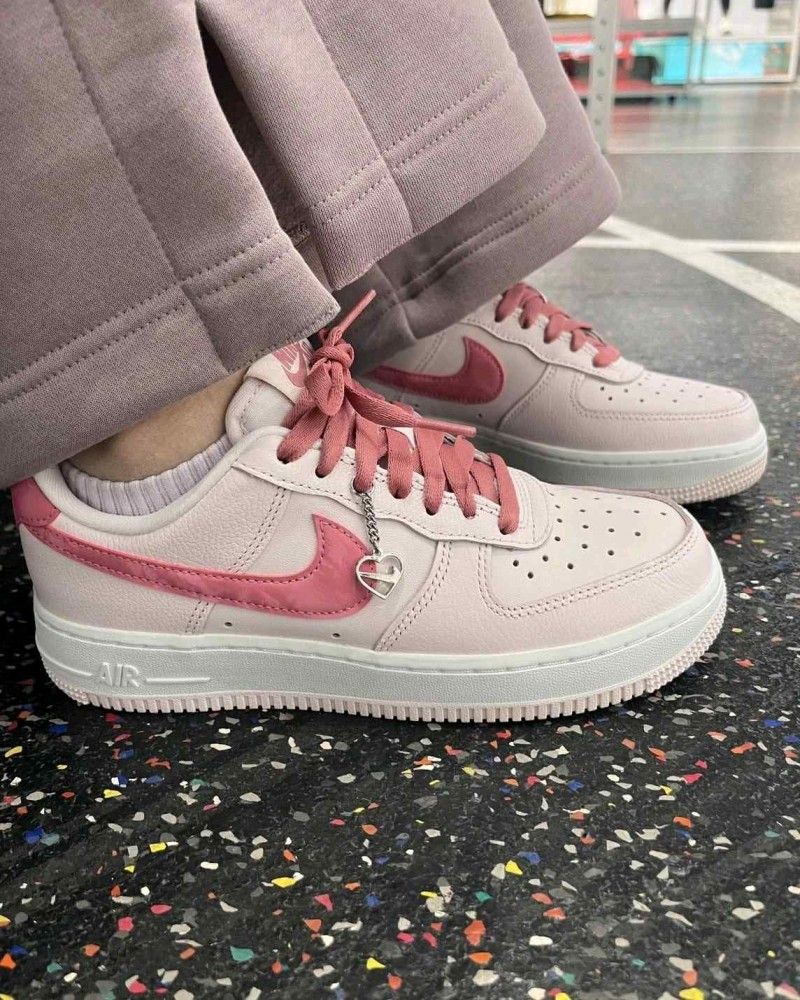 Nikkee AIRFORCE 1 LOW Valentines Day PEARL PINK for her