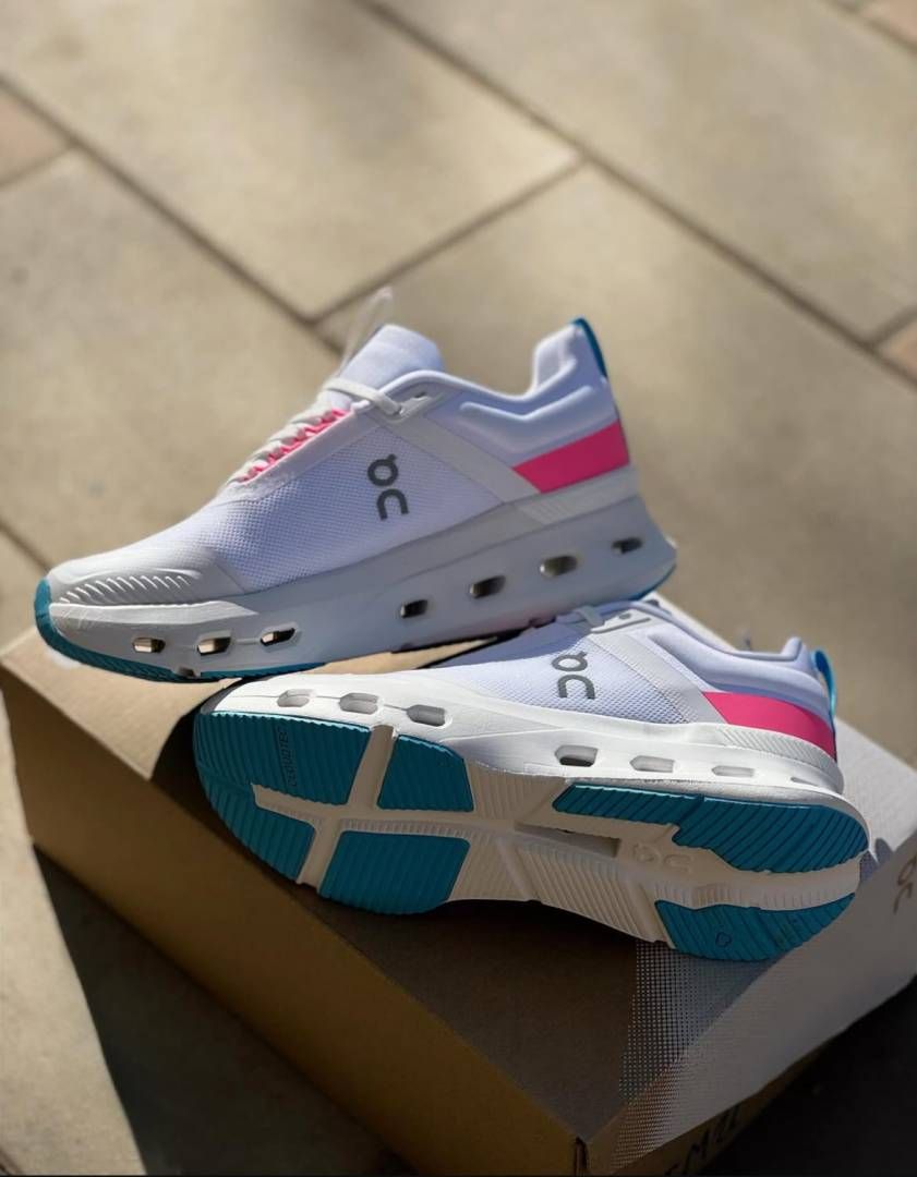 On Cloud x Nova Running White blue