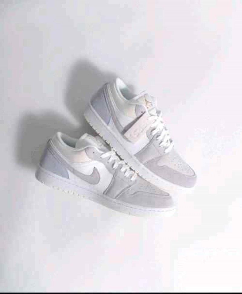 jordan retro 1 low PARIS