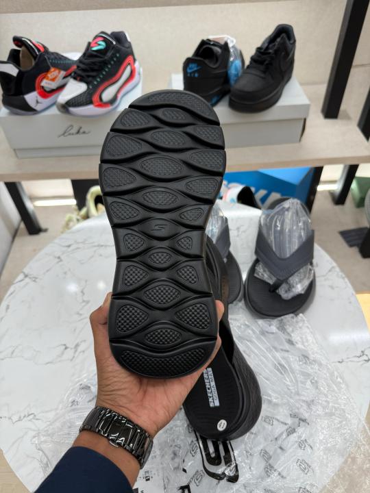 Skecher.s premium flip flop