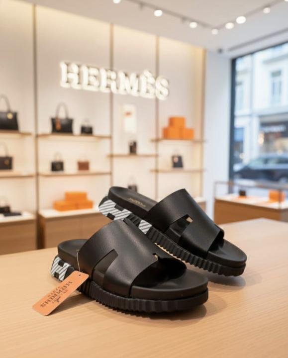 HERMMES IZMIR THICK SOLE ITALIAN SLIDE BLACK 33