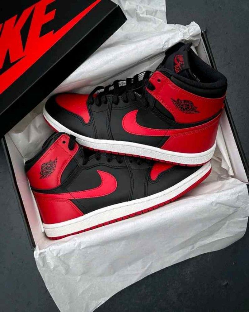 Nikkee Jordan Retro 1 High BANNED BRED SEMI UA