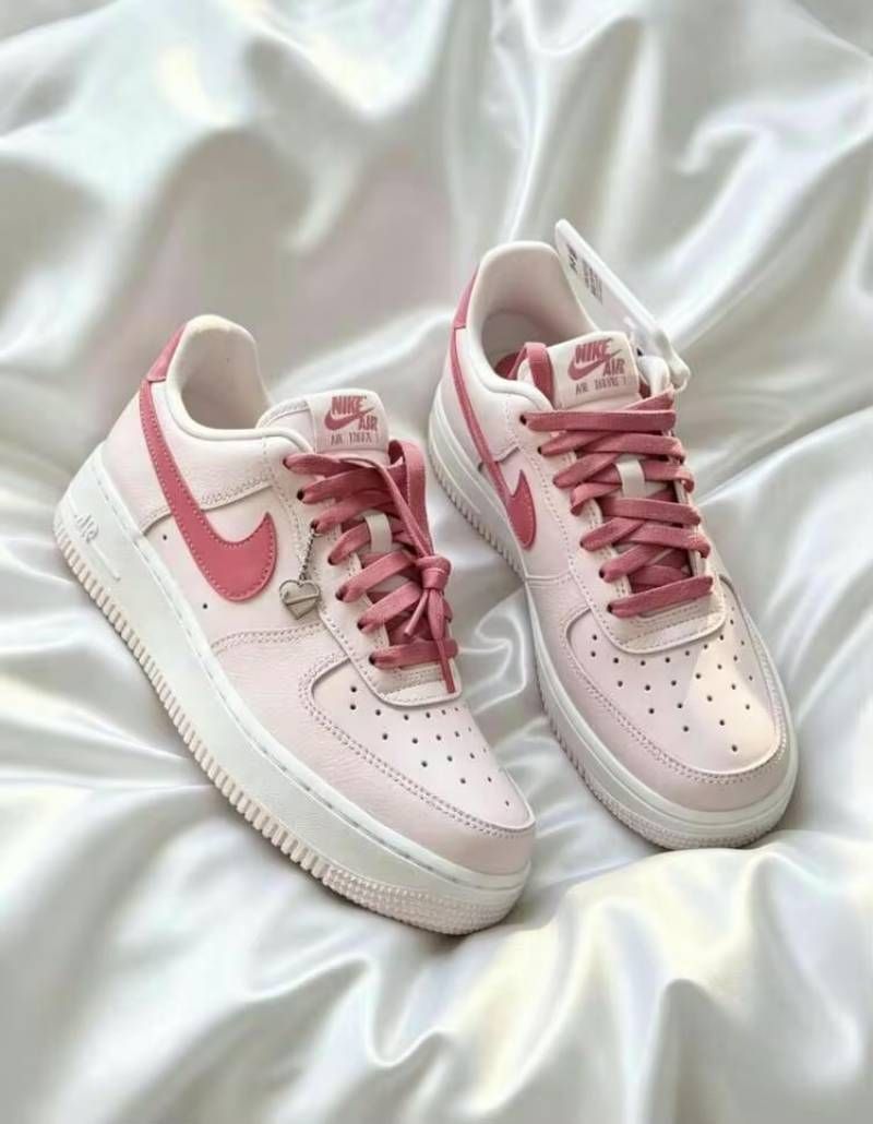 NIKKE AIRFORCE 1 LOW PEARL PINK VALENTINES DAY