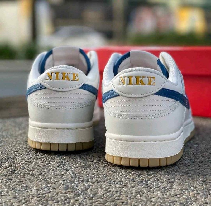 Nikkee Dunk Low SE Sail Dark Marina Blue
