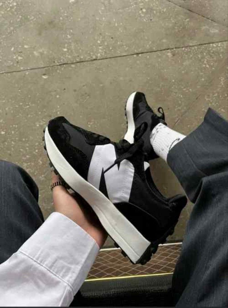 Neww Balance 327 Moonbeam Black White