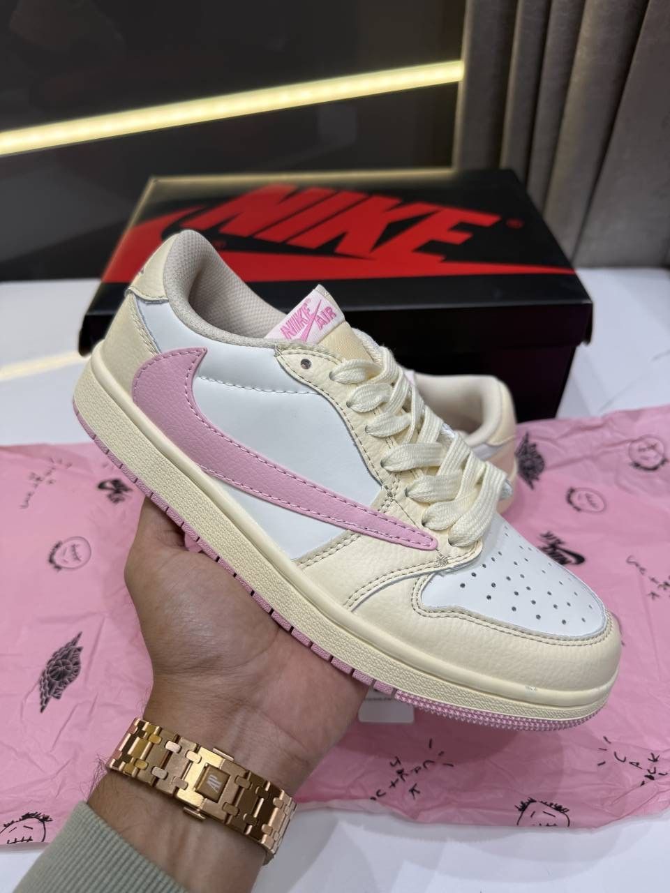 Nikke Travis Scott X Air Jordan 1 Low OG Shy Pink Semi Ua Fix