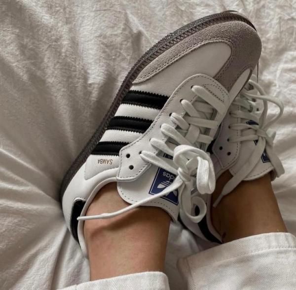 WMN ADID SAMBA WHITE BLACK SUEde for her