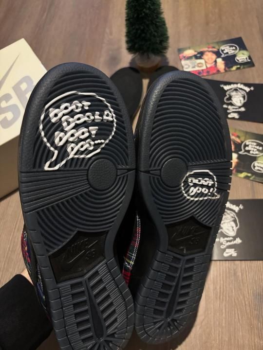 Nardwuar x Dunk Low SB Tam O Shanter Hat