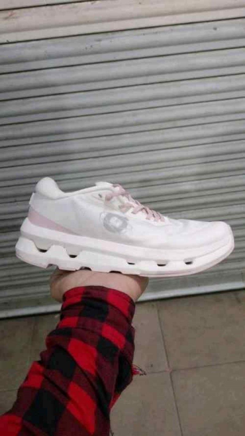 Kith x On Cloudzone White Pink for her