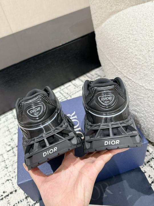 Dio.r b 35 nxxt black sneaker