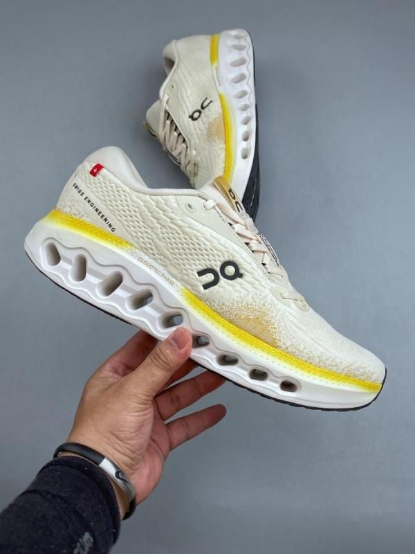 On Cloudsurfer Running Cloudtec Phase Yellow
