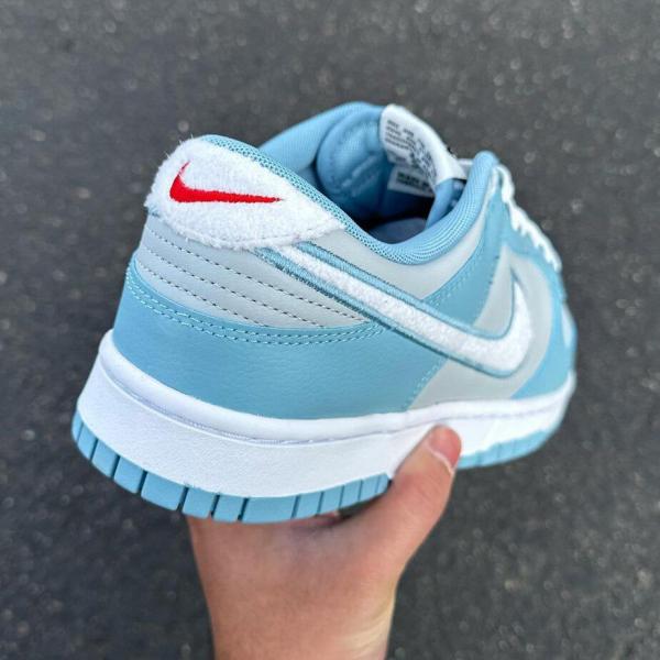 NIK.E SB DUNK FLEECE SWOOSH LIGHT BLUE