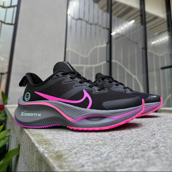 Nik Zoom X Smiley Black Pink