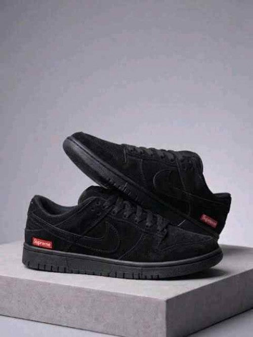 Nikee Sb Dunk Low x Supreme black