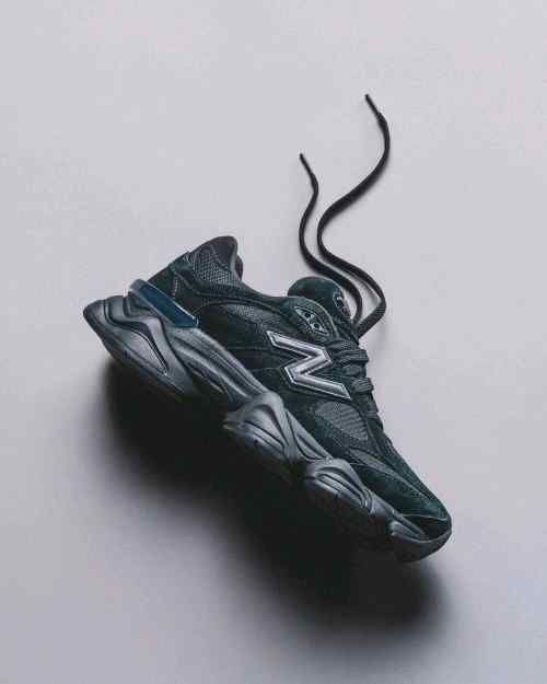 Neww balancee 9060 Black Cat