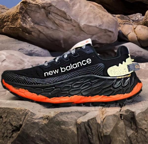 New Balancce Fresh Foam x Trail More v3 Black Red