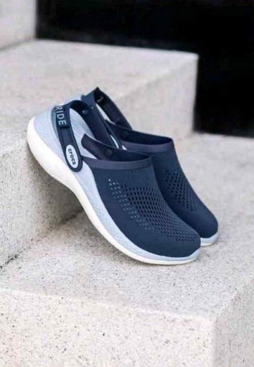 CROCCS LITERIDE 360 CLOGS SANDAL NAVY BLUE