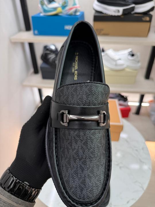 Micha el Kors Premium Quality Loafer black