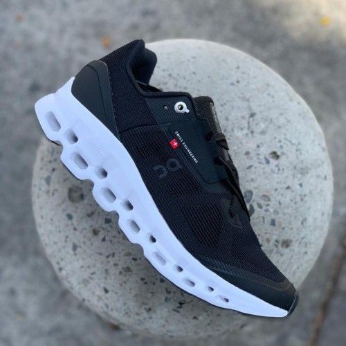 ON RUNNING CLOUDSTRATUS 2 0 BLACK WHITE sale