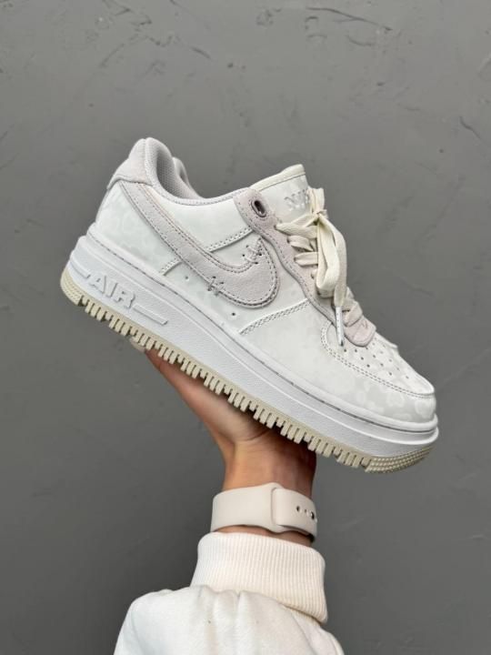 NIK AIRFORCE 1 LUXE LIGHNONE