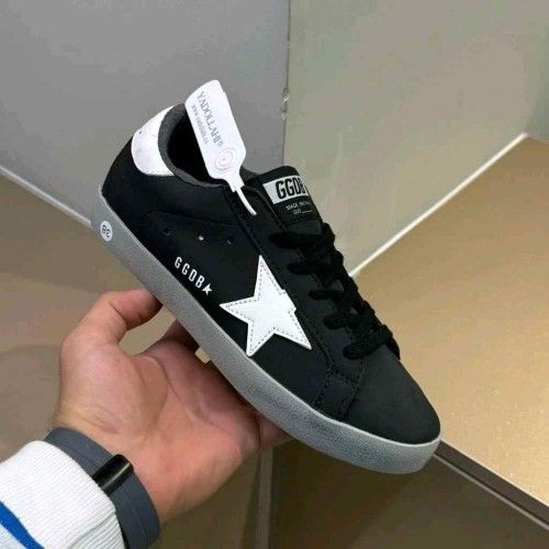 GOLDEN GOOSE SUPERSTAR BLACK WHITE