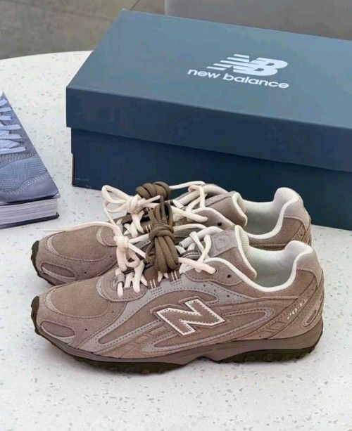 NEW BALLANCE 204L BROWN
