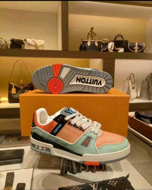 S vuittton trainer multi