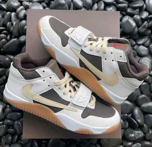 NIK_E JUMPMAN JACK WHT BROWN