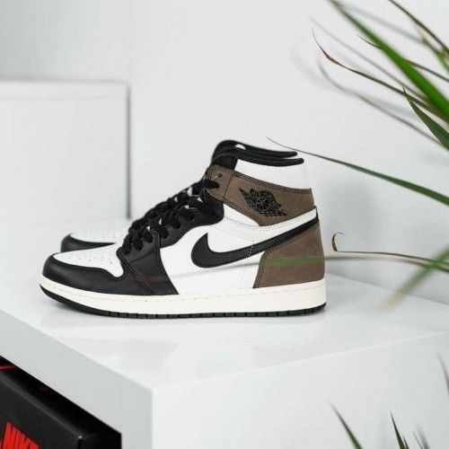 AIR JORDAN RETRO 1 MOCHA