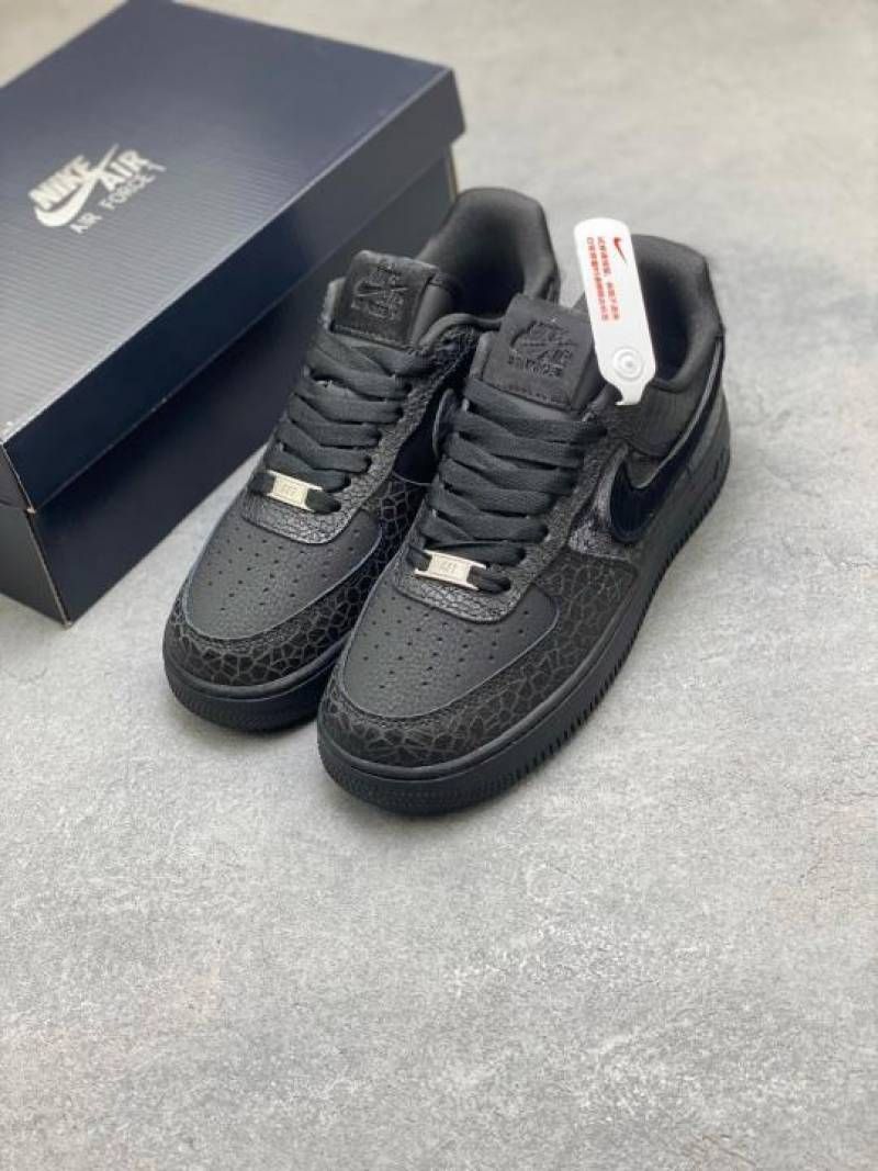 nik_Airforce 1 Black Low Pony Hair
