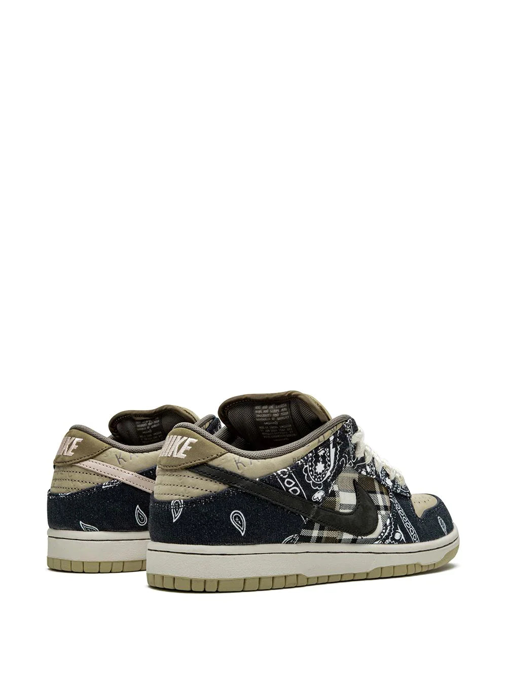 NIKEE SB DUNK LOW X TRAVIS SCOTT BANDANA