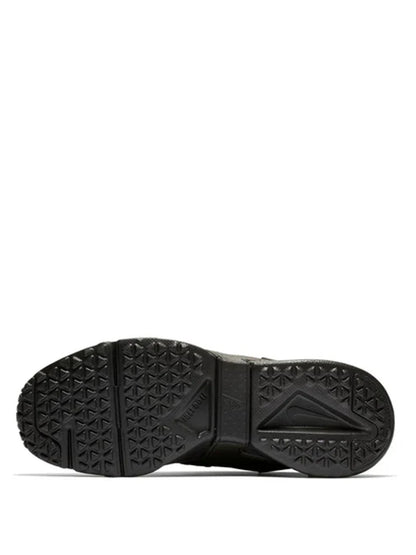 Nikke Huarache Gripp Gs Triple Black