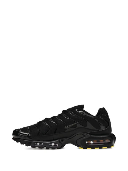 Nikee Airmax Plus Triple Black