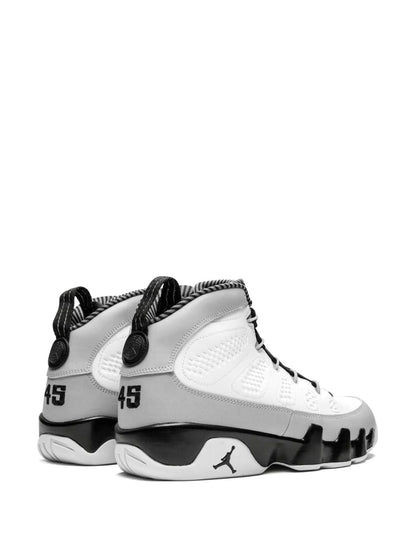 Air Jordan 9 Black white