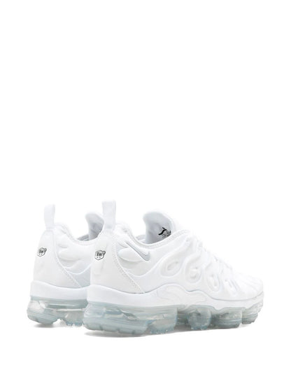 nike vapormax plus white