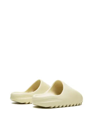 ADDIDAS YEEZY SLIDES BONE SEMI UA