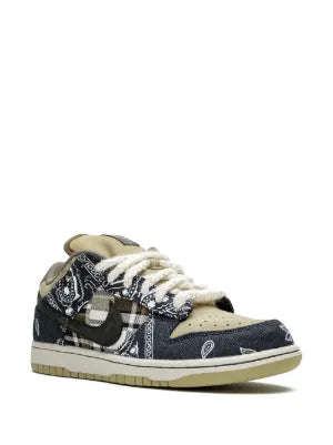 nikee sb dunk low travis scott bandhana