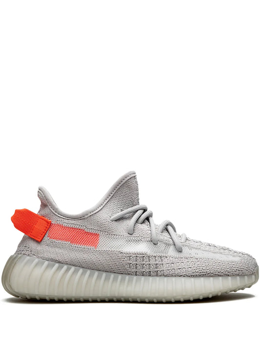 yeezy 350 v2 tail lighet