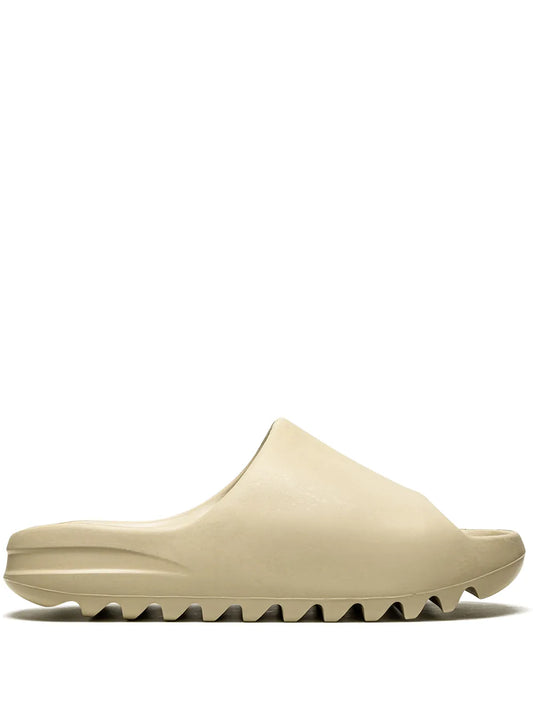 ADDIDAS YEEZY SLIDES PURE SEMI UA