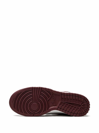 Nikee Sb Dunk Low Team Red