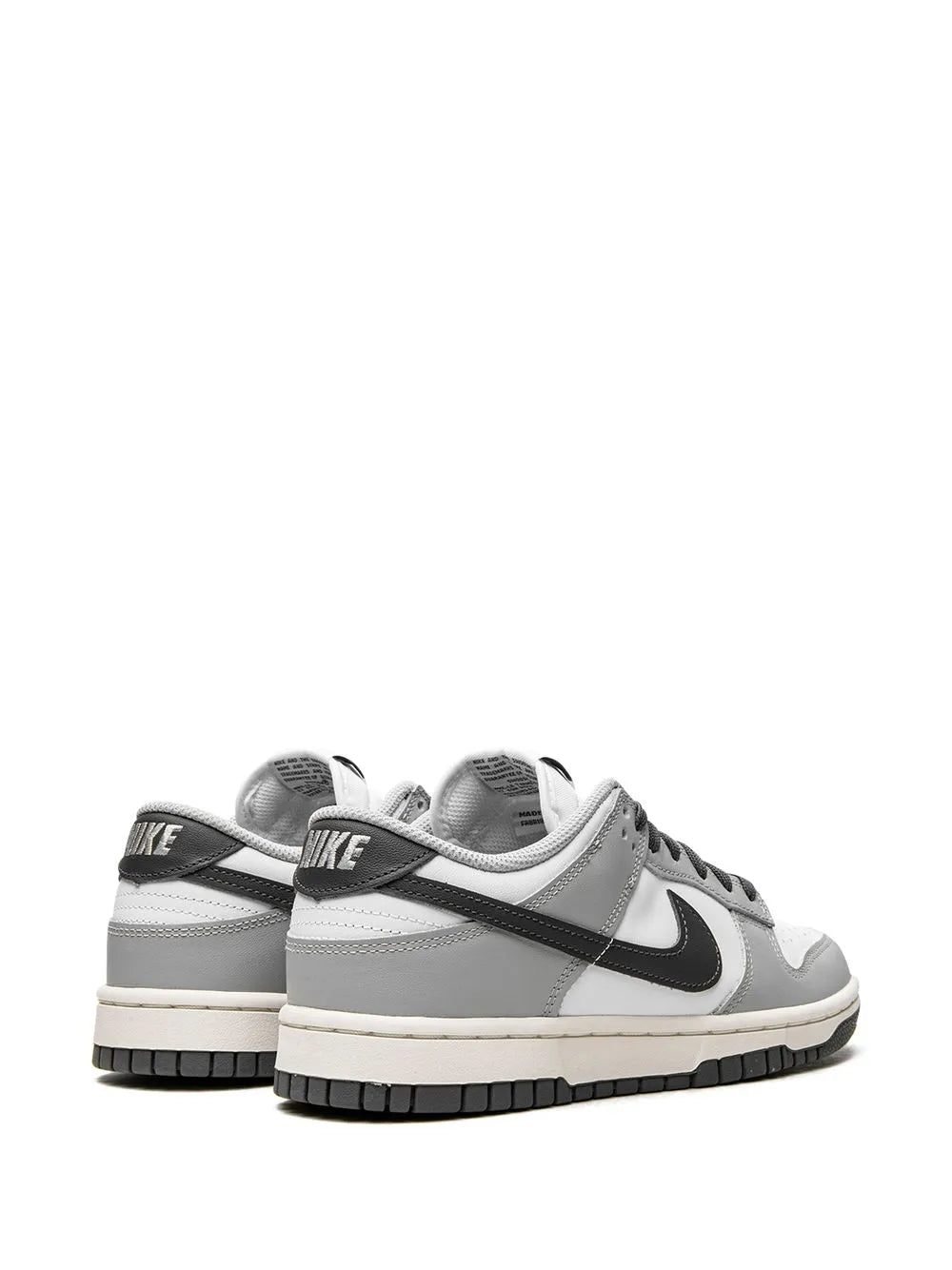 NIK.E SB DUNK LOW LIGHT CARBON